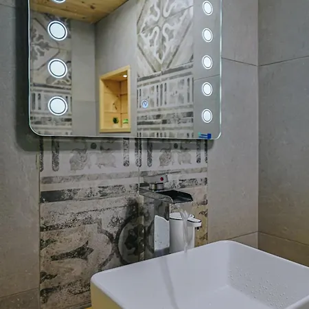 Hide Hub Guest * فيليكو ترنوفو